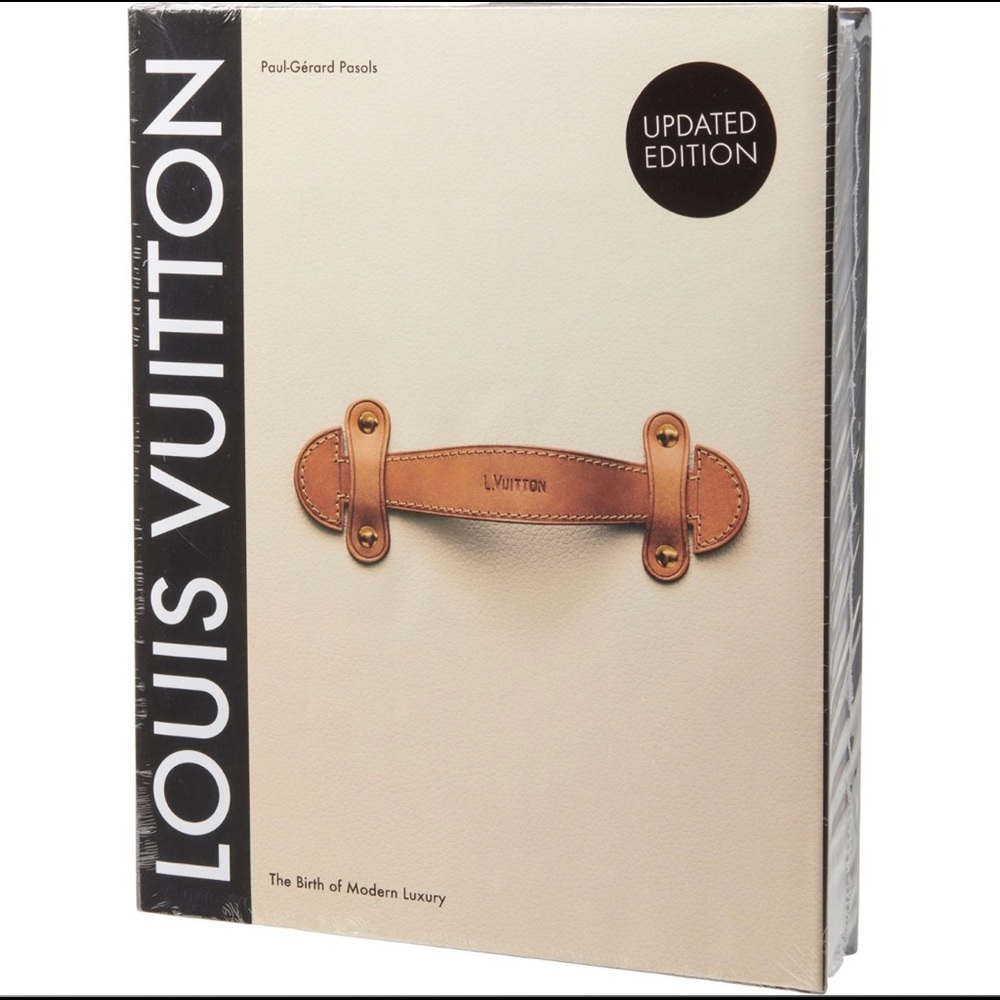 🎁 Louis Vuitton book